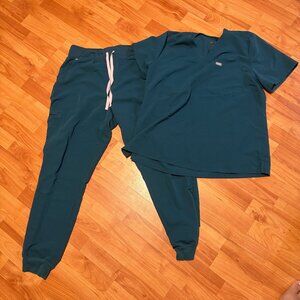 Figs scrubs